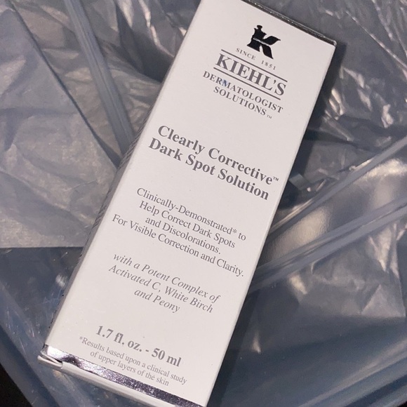 Kiehl's Other - Kiehl's Clearly Corrective‎ Dark Spot Solution sold